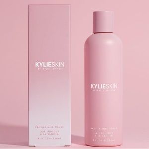 NWT Kylie Skin Vanilla Milk Toner